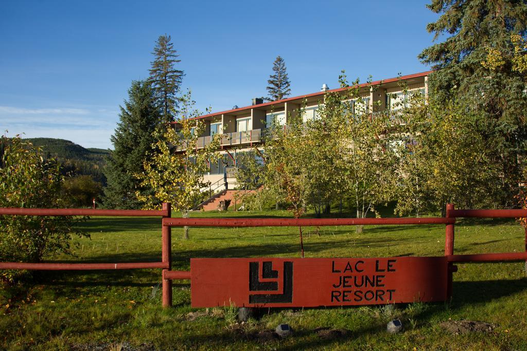 كاملوبس Lac Le Jeune Resort & Nature Centre الغرفة الصورة