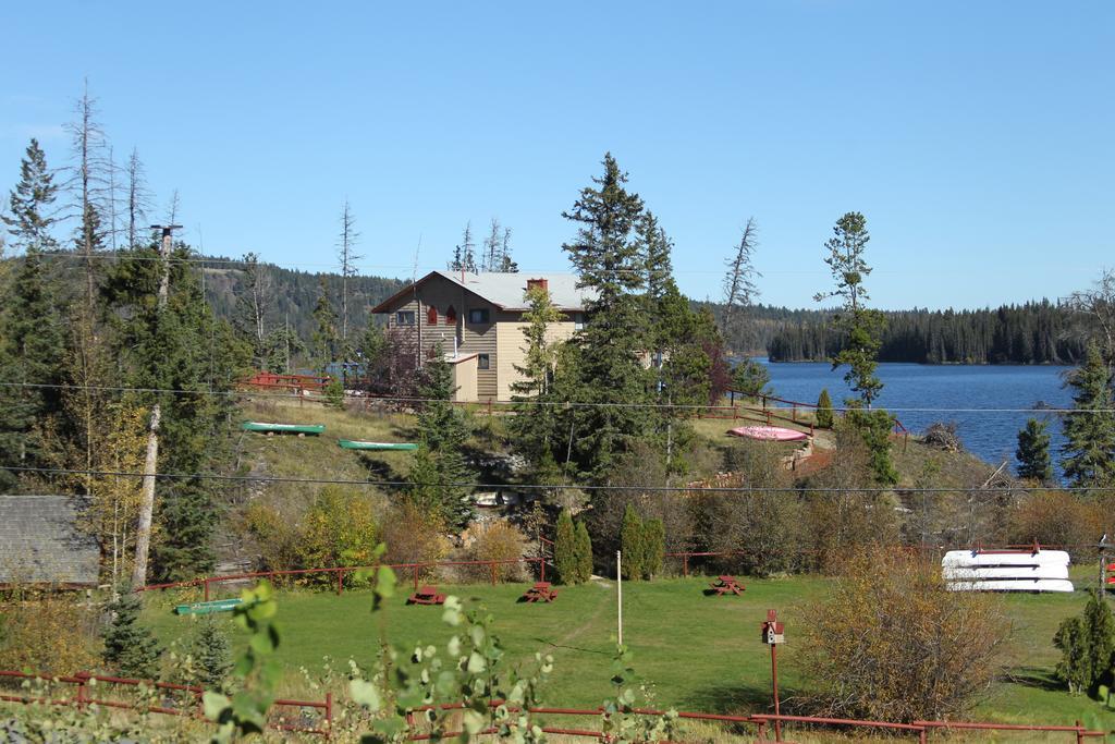 كاملوبس Lac Le Jeune Resort & Nature Centre الغرفة الصورة
