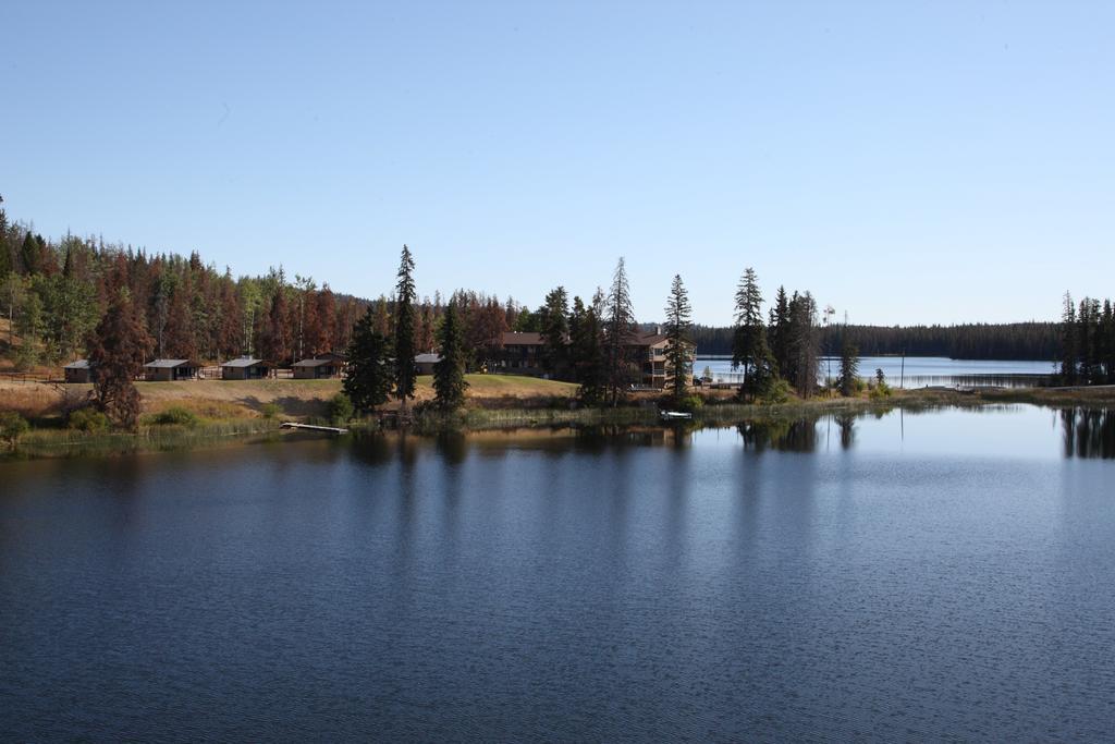 كاملوبس Lac Le Jeune Resort & Nature Centre الغرفة الصورة